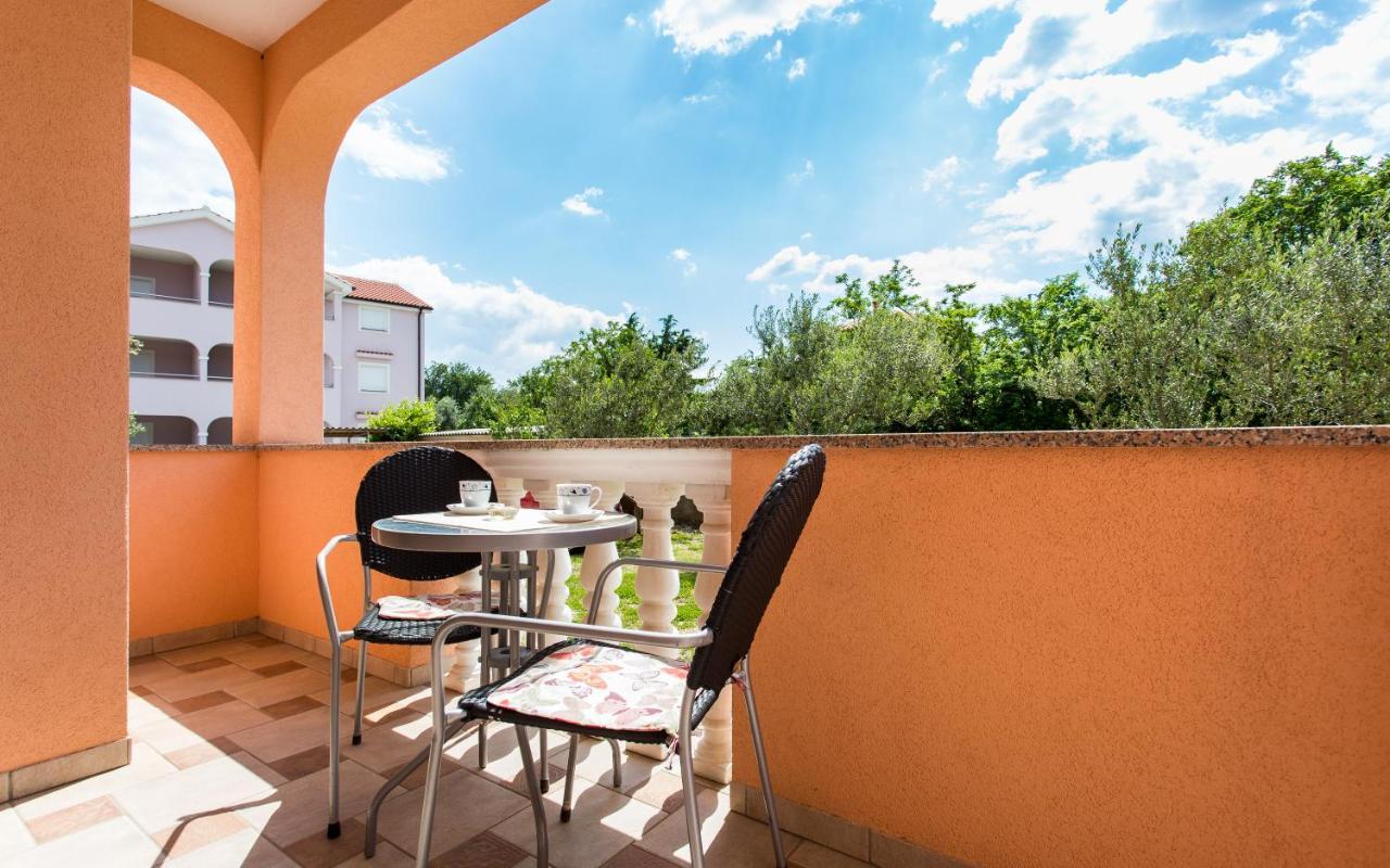 Apartman Justinic Šilo Esterno foto