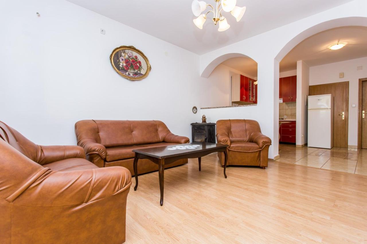 Apartman Justinic Šilo Esterno foto