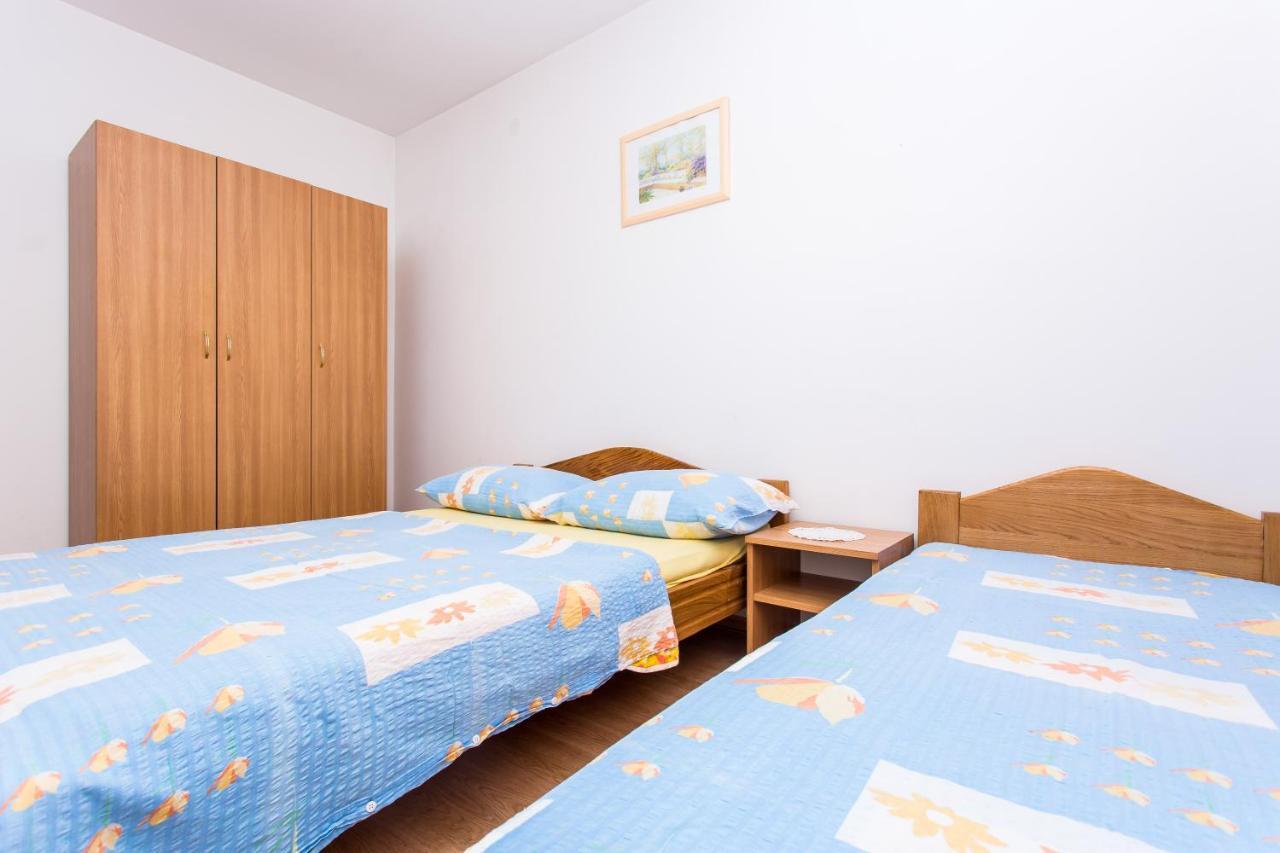Apartman Justinic Šilo Esterno foto