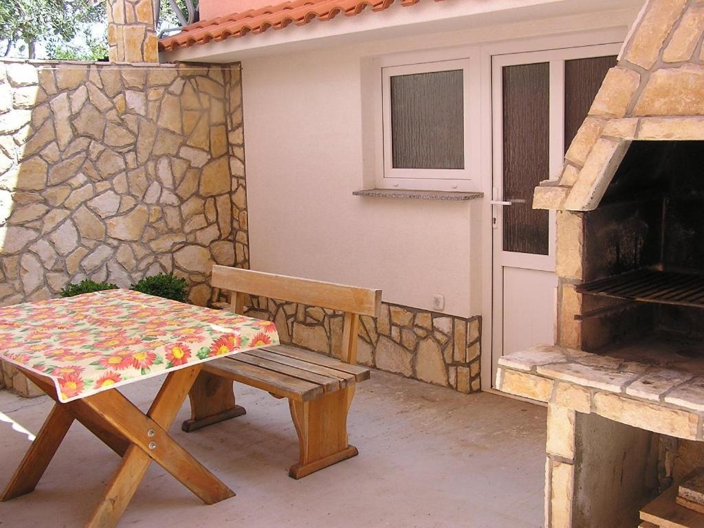 Apartman Justinic Šilo Esterno foto