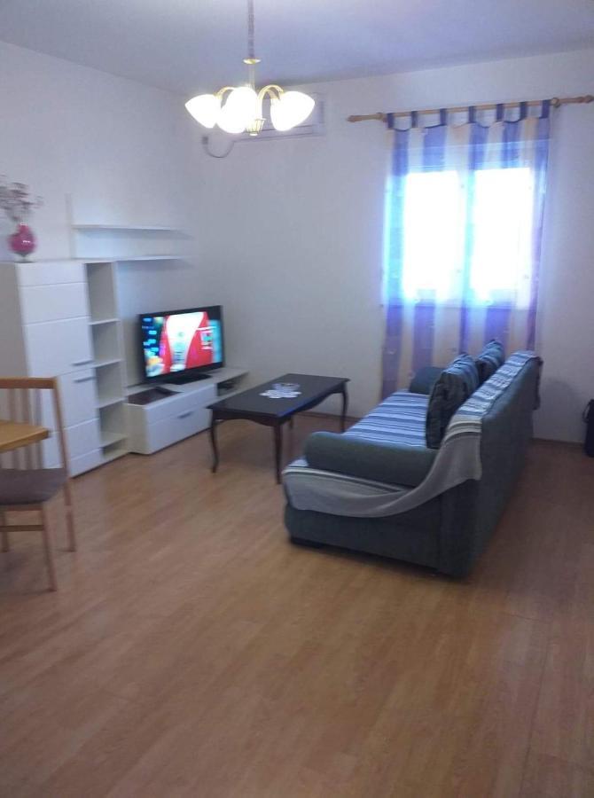 Apartman Justinic Šilo Esterno foto