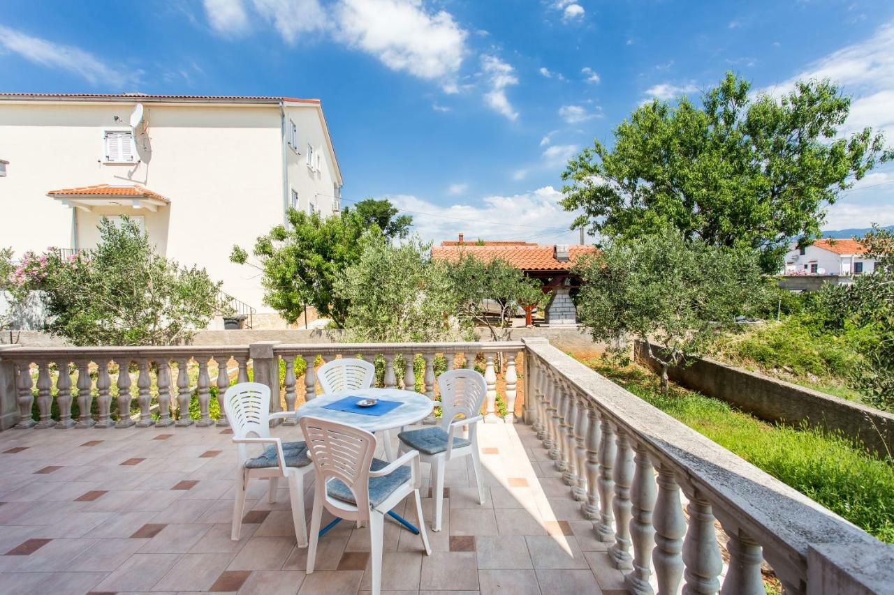Apartman Justinic Šilo Esterno foto